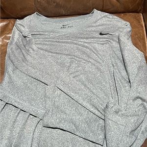 Nike Dri-Fit long sleeve shirt sz large